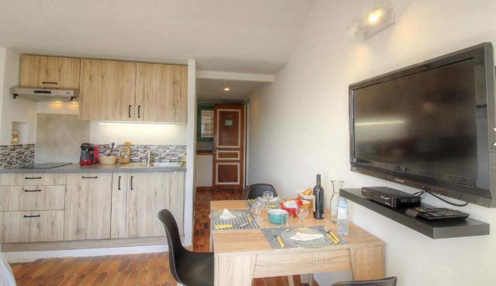 بورتو فيكشْيو Appartement 2 Pieces Pied Dans L'Eau المظهر الخارجي الصورة